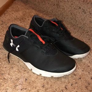 Black Under Armour shoes